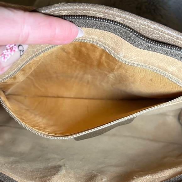 217. vintage Gucci GG clutch w/coa - Picture 7 of 13